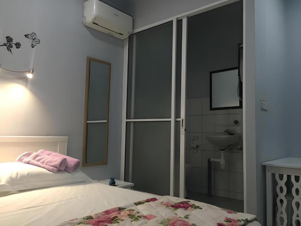 เดอะ เซคกั้น รูม Hotel ราเนา ภายนอก รูปภาพ